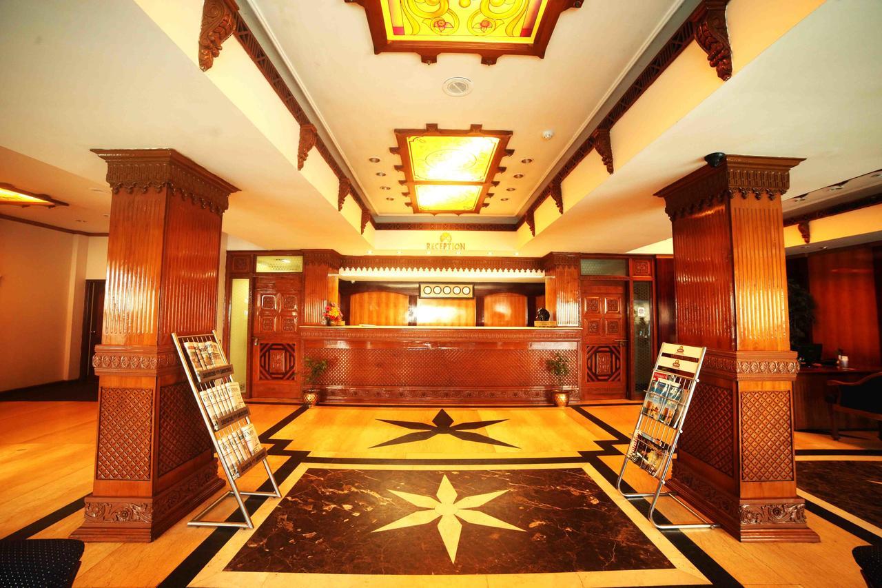 Hotel The Surya, Cochin Angamaly Exterior foto